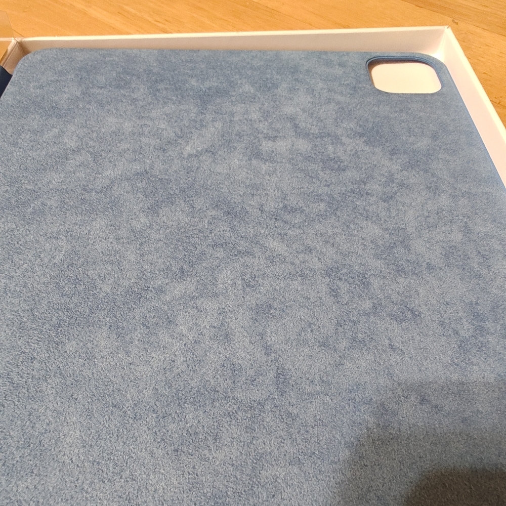 Apple iPad Smart Folio Surf Blue Case MXT62ZM/A - Picture 6 of 10